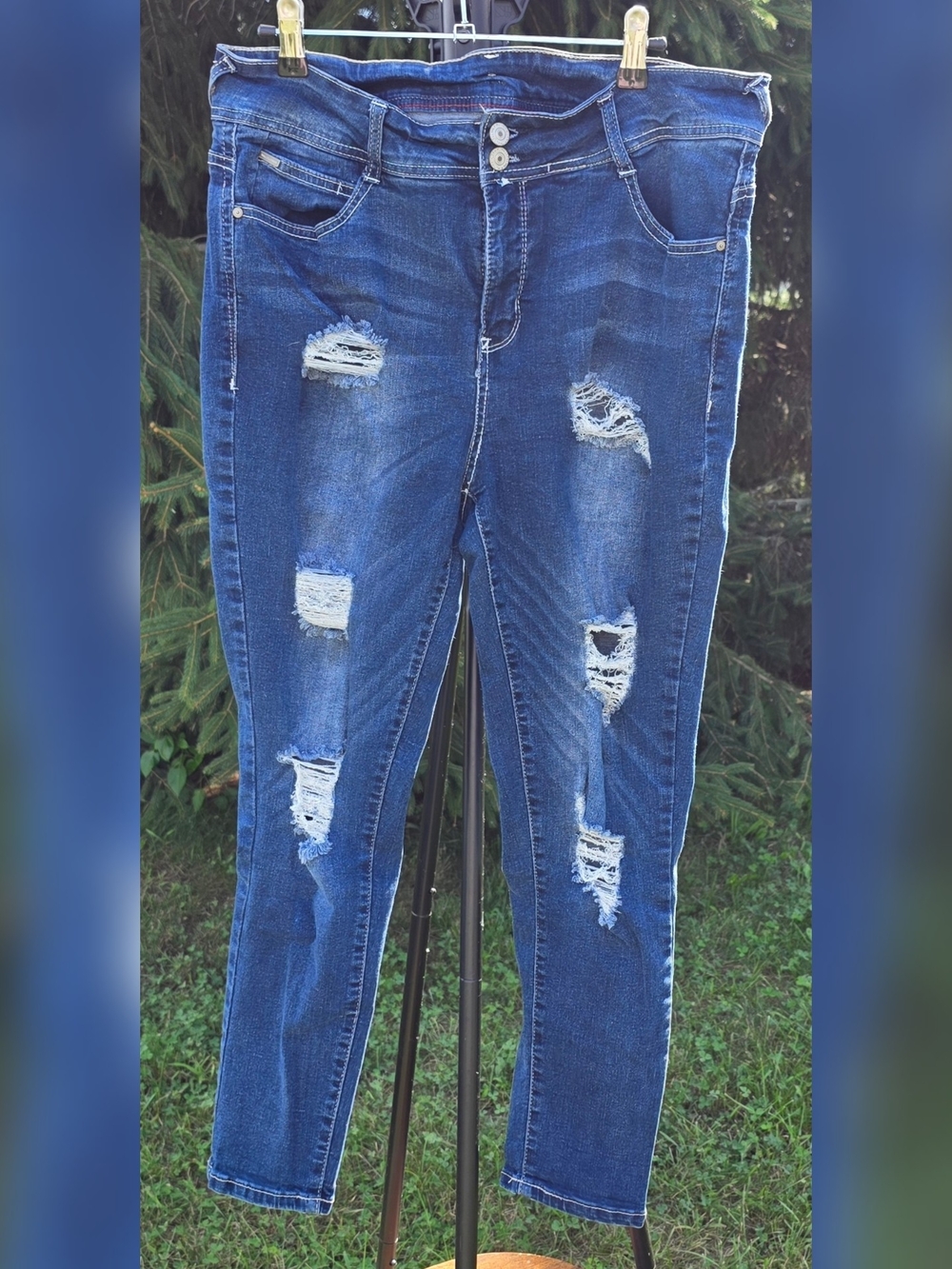 Wallflower Distressed Jeans Size 14W Double Button High Rise Skinny Medium Wash
